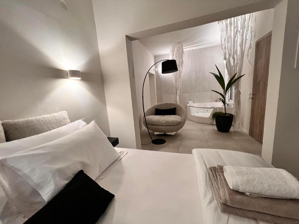 Perla Coco Jacuzzi Suites Chania  Ngoại thất bức ảnh