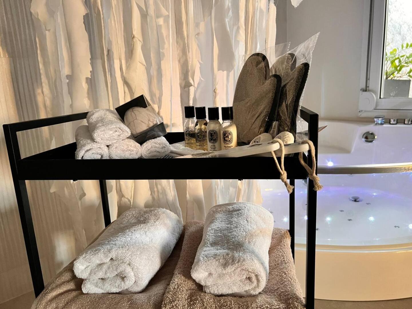 Perla Coco Jacuzzi Suites Chania  Ngoại thất bức ảnh